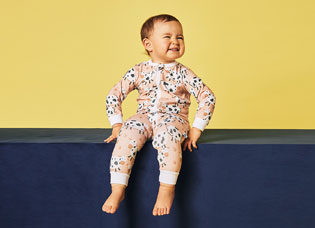 Jak łączyć ubrania dla noworodka, aby maluch czuł się komfortowo?